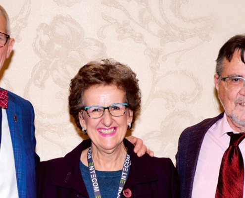 Dr Lucia Anelich, in the middle, with Dr Tom Ross (Australia) and Dr Darrell Donahue (USA) at the 2026 Food Safety Summit™ in Johannesburg. The ICMSF members participated in a mini-workshop on Process Control and Microbiological Sampling as part of the Summit programme.